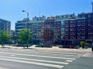 Local comercial en alquiler en San Pedro de Deusto-La Ribera en Bilbao