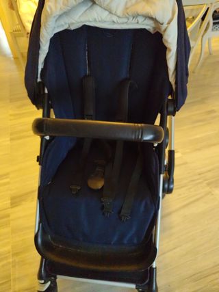 Carro Bugaboo Fox con capazo y silla de paseo.
