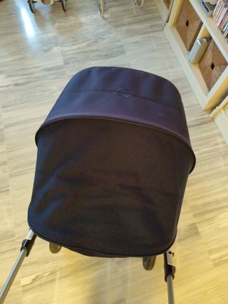 Carro Bugaboo Fox con capazo y silla de paseo.