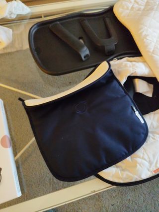 Carro Bugaboo Fox con capazo y silla de paseo.