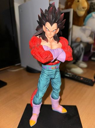 Figura Vegeta SSJ4 PVC 32cm