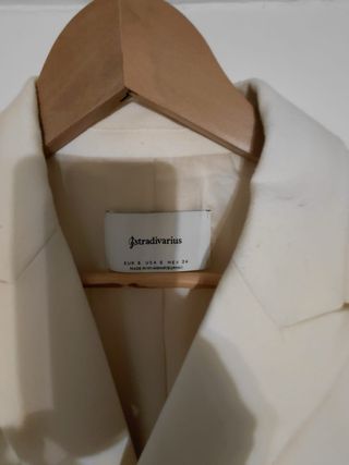 Americana Stradivarius crema Talla S