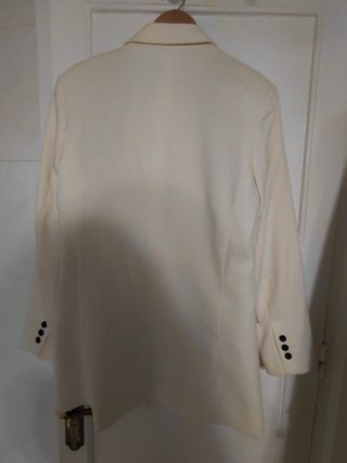 Americana Stradivarius crema Talla S