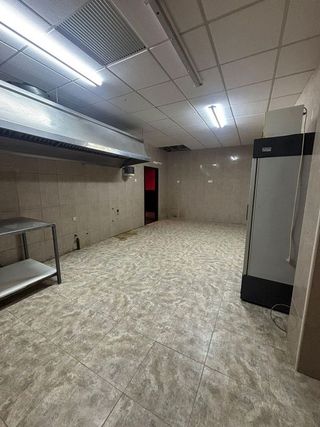 Local comercial en alquiler en Valdepeñas