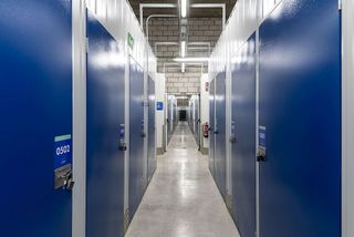 Local comercial en alquiler en Parque Atlántico - Los Arcos - Aeropuerto Viejo en Sevilla