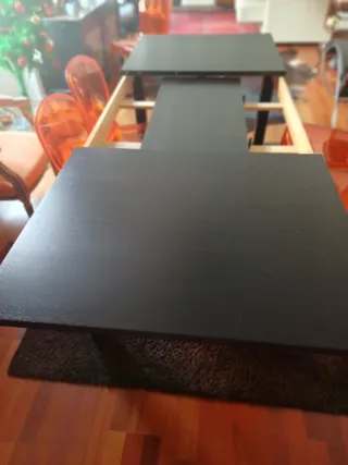 Mesa de comedor negra en muy buen estado
