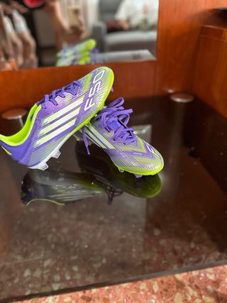 Botas de fútbol Adidas F50 moradas y verdes Ta-40