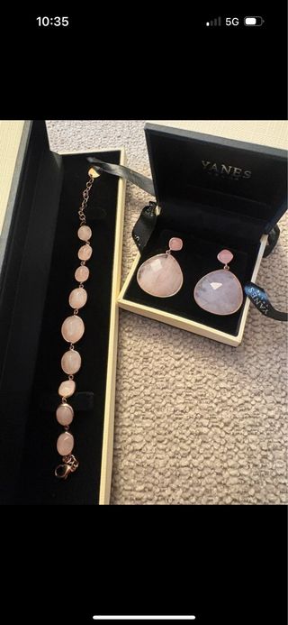 Conjunto Yanes Pendientes y Pulsera