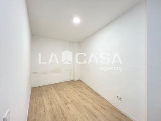 Local comercial en venta en Sant Andreu de Palomar en Barcelona
