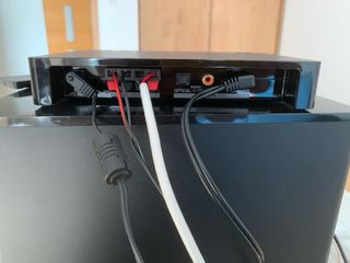 Sistema de Sonido Onkyo LS3100 BT, Óptica