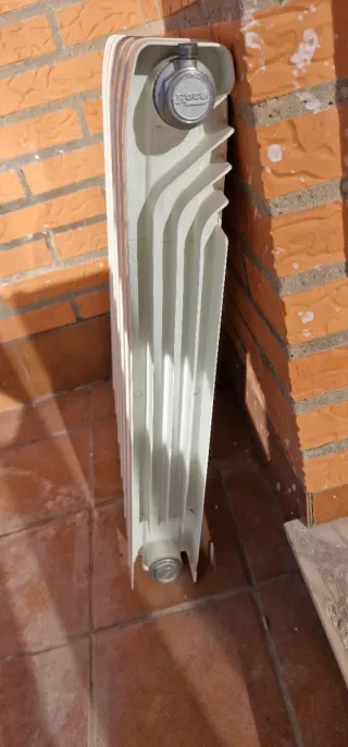 Radiador de agua de aluminio blanco