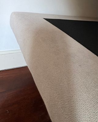 Somier tapizado beige y negro, MARCA RELAX