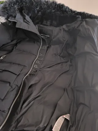 Chaqueta Supply & Demand Negra Talla M