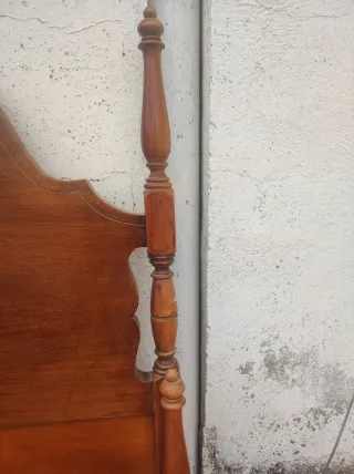 Cama de madera antigua de 90cm