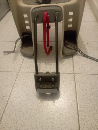 Silla bici para niños, usada 1 vez ( le dio miedo)