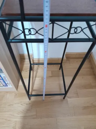 Mesa auxiliar decorativa metal y madera