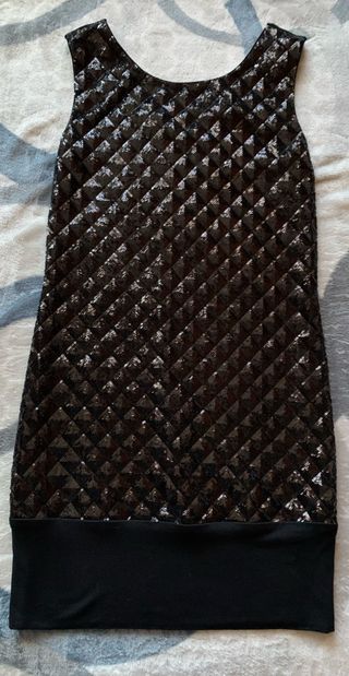 Abito nero con paillettes