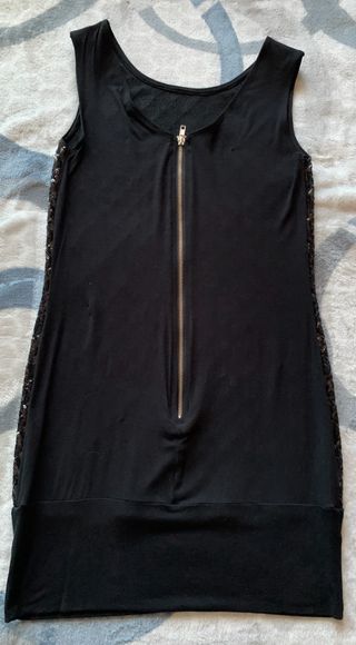 Abito nero con paillettes