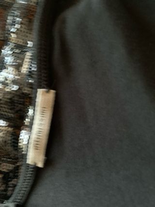 Abito nero con paillettes