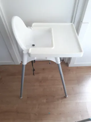 Trona infantil blanca