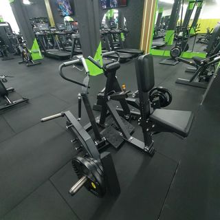 Máquina de gimnasio multifuncional