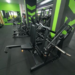 Máquina de gimnasio multifuncional