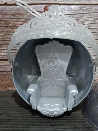 Lol Surprise Bola con Trono y Corona