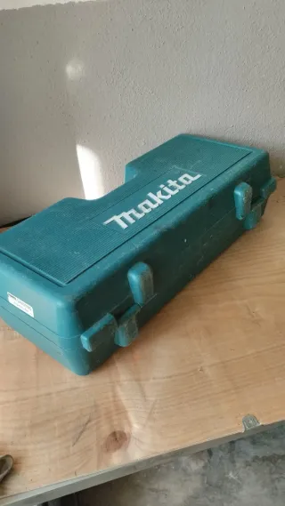 Caja Makita