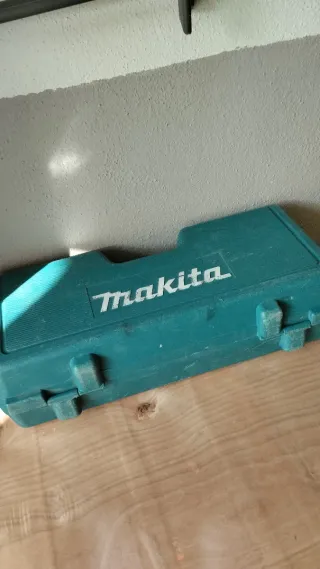 Caja Makita