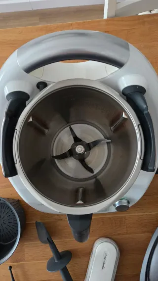 Thermomix TM5 con accesorios
