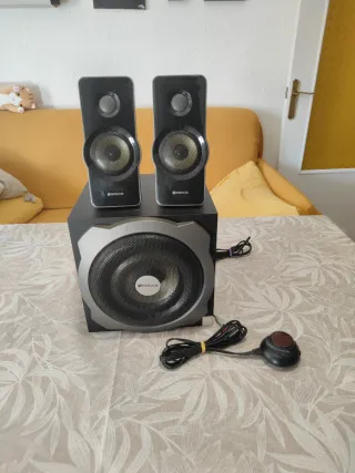 Altavoces Woxter con Subwoofer y Rueda
