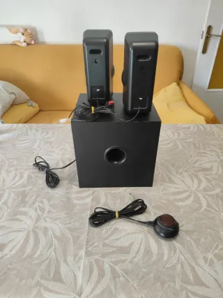 Altavoces Woxter con Subwoofer y Rueda