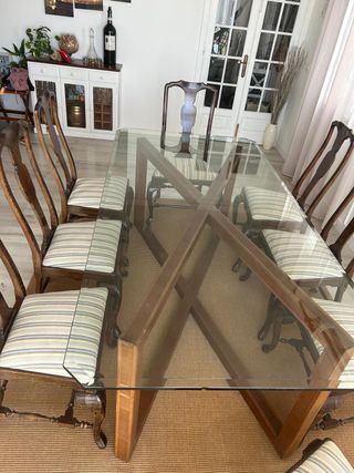 Mesa Comedor Cristal y 8 Sillas Madera