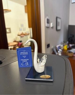 Cigno in porcellana e cristallo