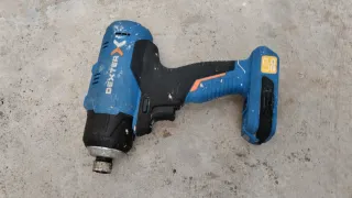 2 Taladros de impacto para reparar