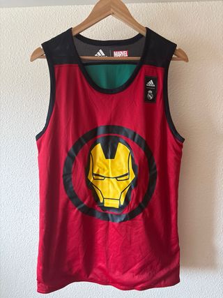 Camiseta RealMadrid Baloncesto x Marvel Reversible
