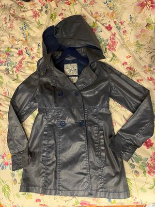 Abrigo azul niña con capucha