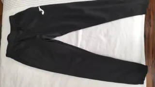 Pack de ropa Bershka. Jogger Vaqueros Talla S y...