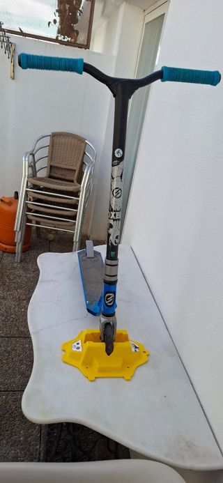 Patinete Freestyle + Soporte