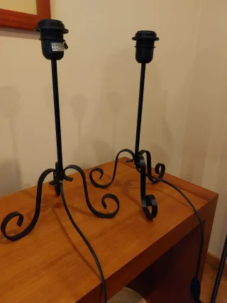 Juego de 2 lámparas de mesa metálicas