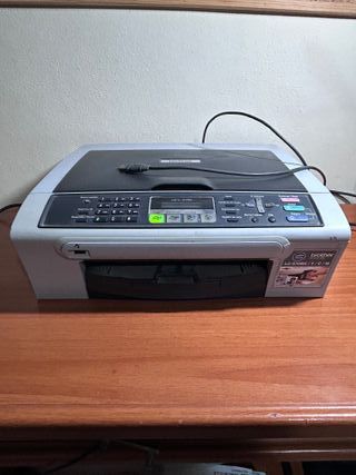 Impresora Multifunción Brother MFC-235C
