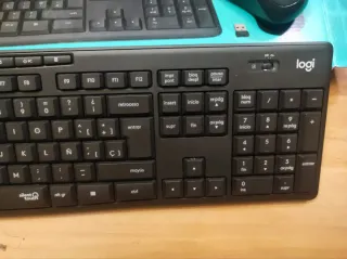 Logitech MK295 Combo Teclado y Ratón Inalámbrico