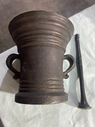 Mortaio e pestello in bronzo