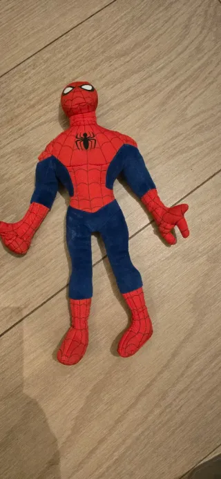 Peluche Spiderman Blandito Marvel