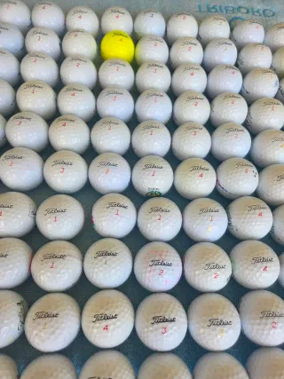 100 BOLAS DE GOLF TITLEIST