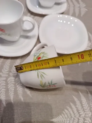 Tazas medianas Arcopal con flores