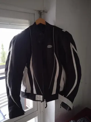Chaqueta Moto Goyamoto Negra/Blanca