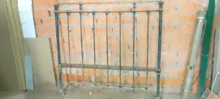 Cabecero de cama antiguo 1890