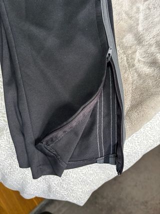 Pantalón chándal Adidas negro