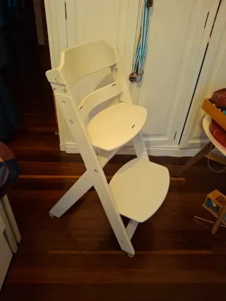 Trona evolutiva madera